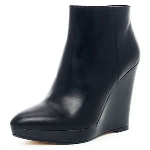 KORS Michael Kors Shailyn Wedge Boot 8.5 M